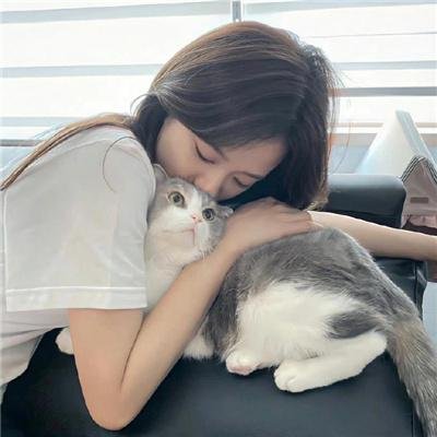 小鱼莉莉